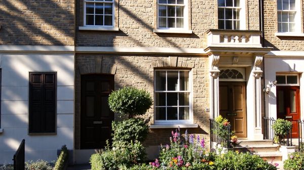 Top Benefits of Custom Cove Cornice for London Homes