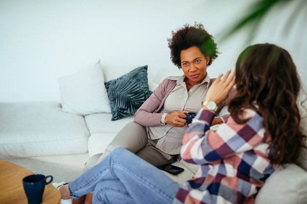 How to Socialize a Dog with Fear of Strangers in a Controlled Environment?