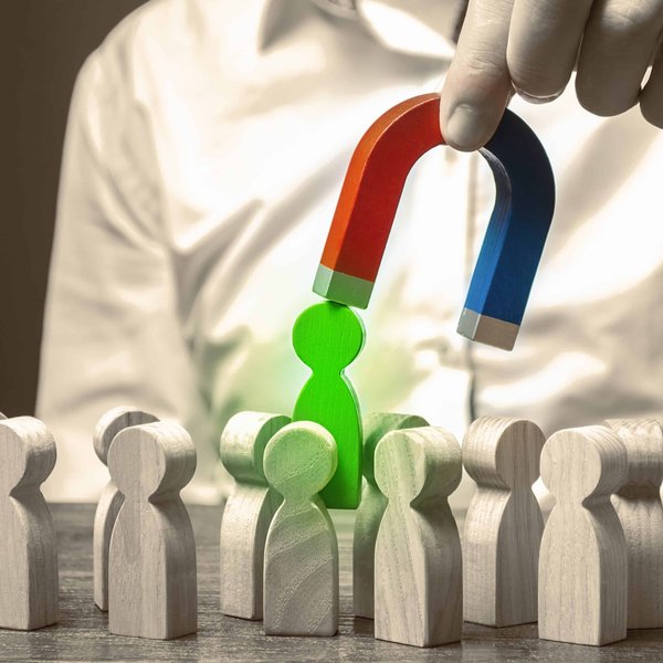 How to Choose the Right Fish Species for a Nano Reef Tank?